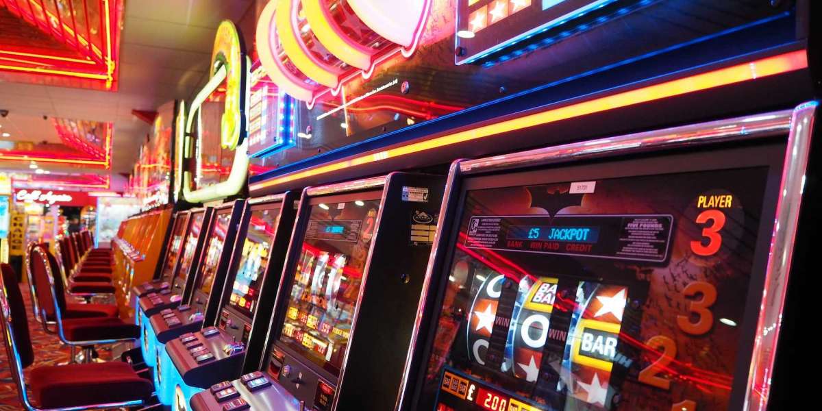 Odkrywanie funkcji automatu kasyna online