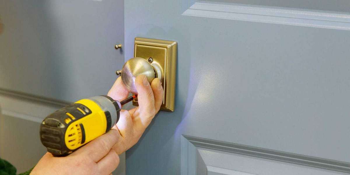 How to Choose the Right Locksmith Near You for Maximum Security