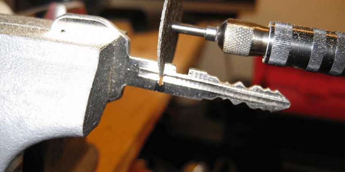 Key Maker Near Me in Dubai: Fast 24/7 Key Solutions