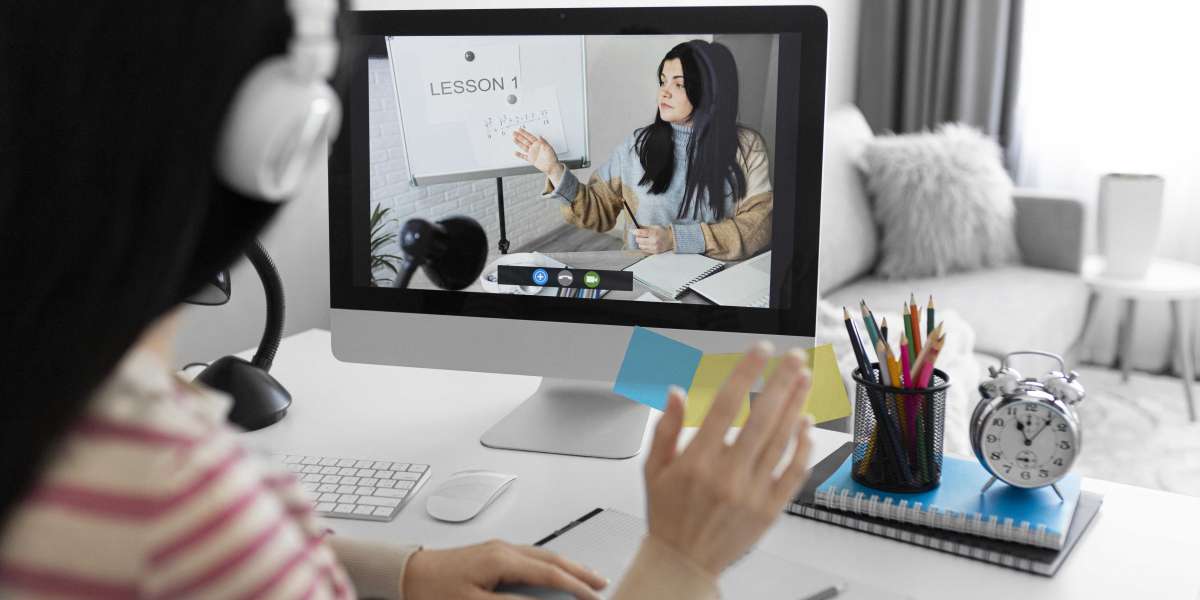 How to Stay Ahead in Your Online Class Without Burning Out