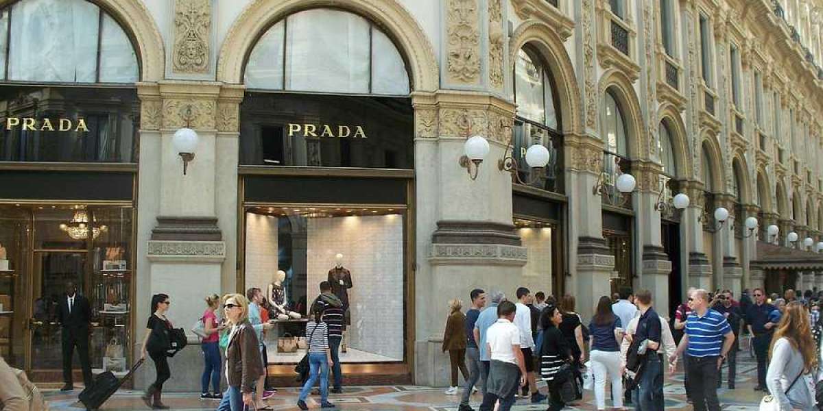 Prada Outlet Online