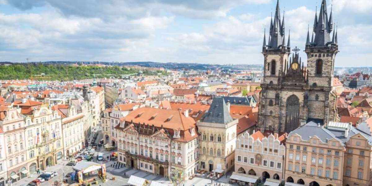 Prague for tourists: interesting excursions around the capital