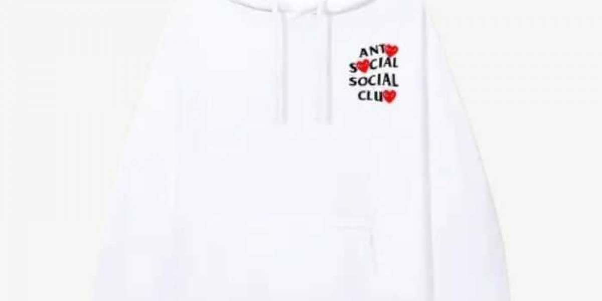 Comme des Garçons x Travis Scott Style