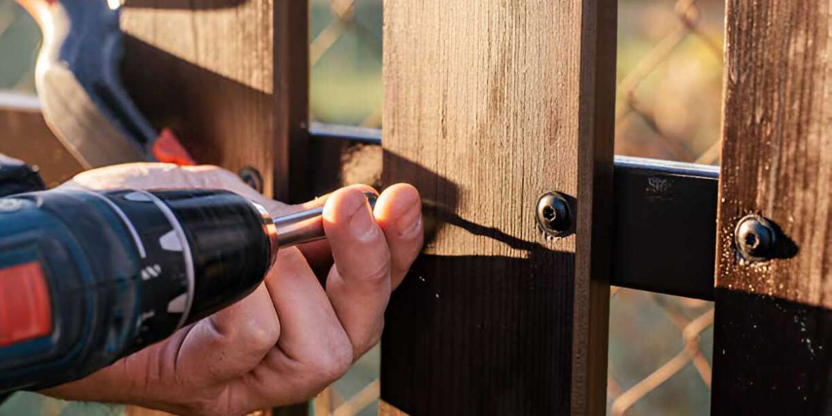 Dorset Fencing: The Complete Guide to Choosing the Perfect Fence for Your Property