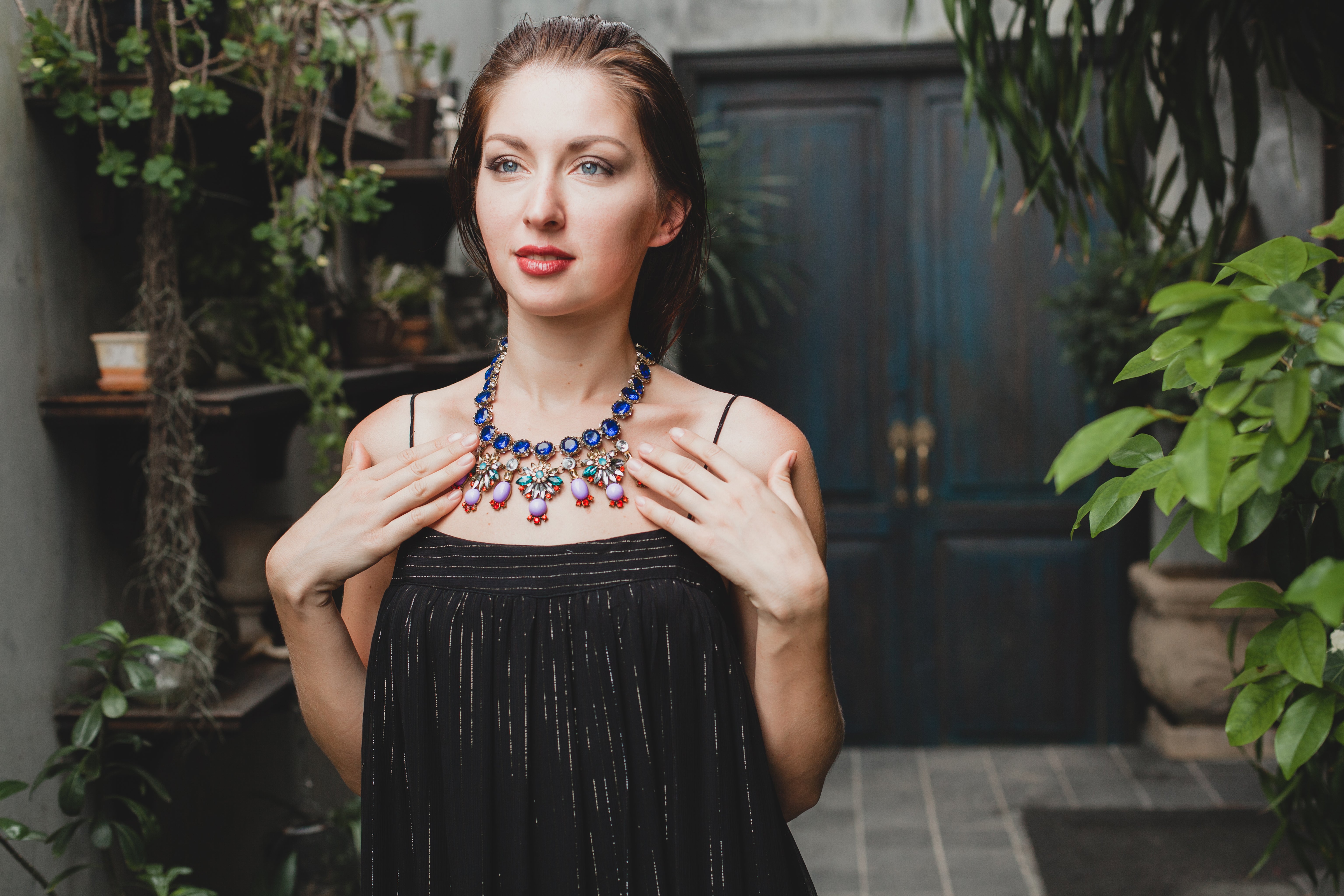 Why are Celebrities Choosing Imitation Jewellery over other Jewellery
