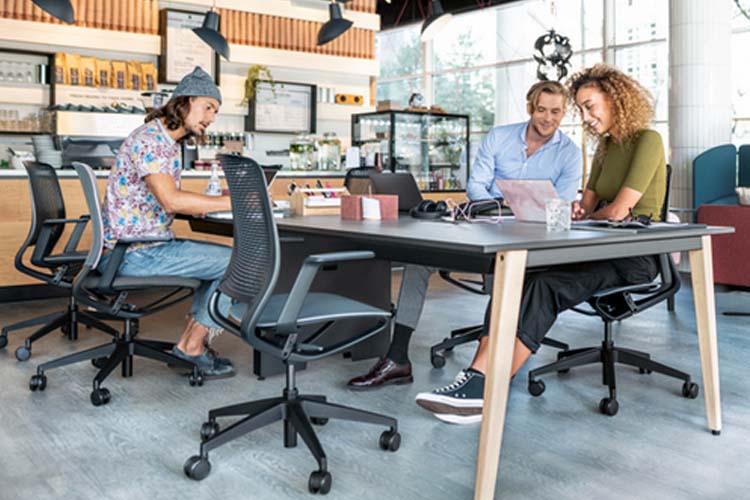 Executive & Ergonomic Office Chairs – Highmoon Furniture Dubai