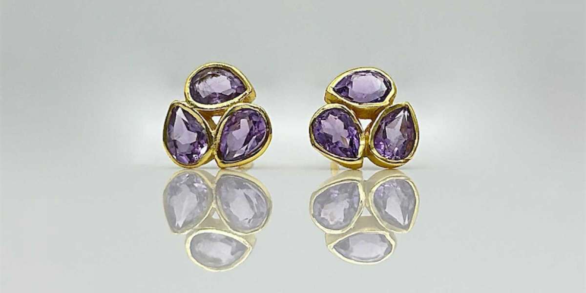Discover Timeless Elegance at Jewellery Shops in High Wycombe
